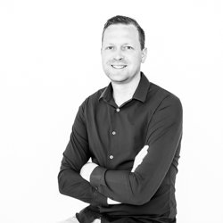 Erik Vos - oprichter & eigenaar Vos Koeriersdienst Erik Vos - oprichter & eigenaar Vos Koeriersdienst